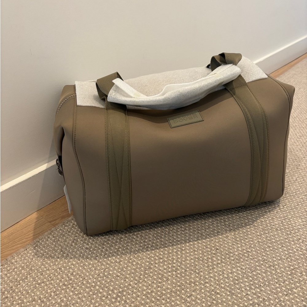 DAGNE DOVER XL DUFFLE BAG IN KHAKI